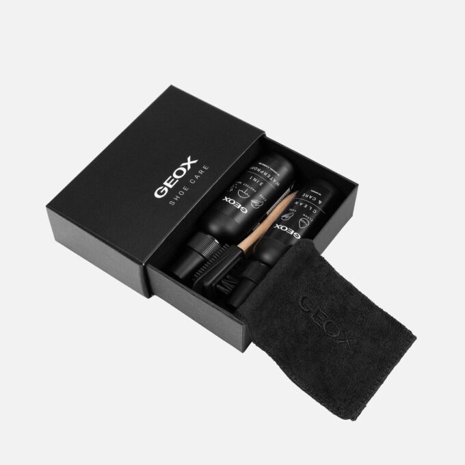 Complete Shoe Care Kit Complete Shoe Care Kit