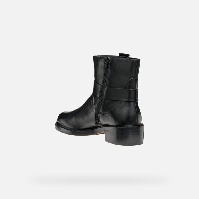 Nalvia Woman