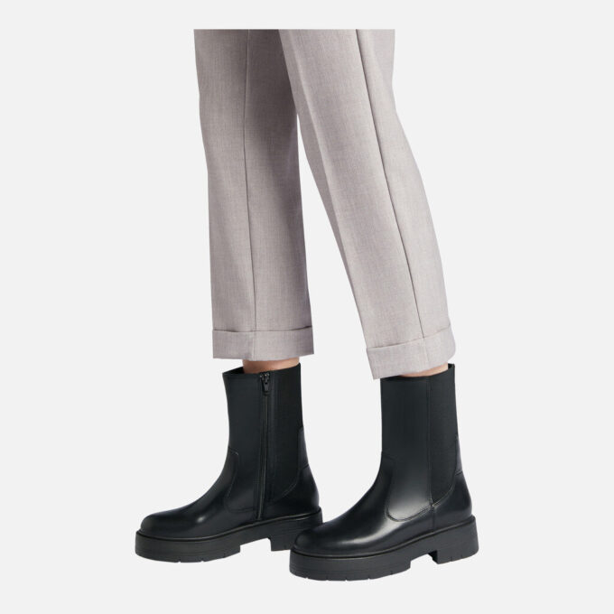 Spherica Ec7 Woman